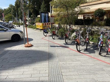 TBI Promenade führt in Abstellbereich der öffentlichen Fahräder 0vorher 31021