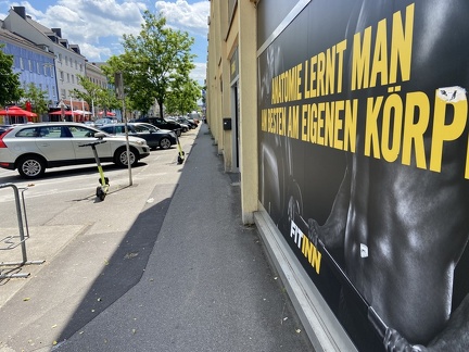 E-Scooter bei Fitnesscenter Unionkreuzung 26052022