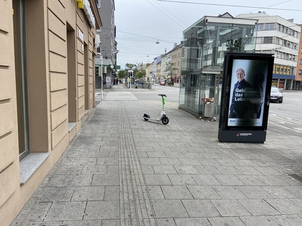 E-Scooter bei Unionkreuzung Lift McDonalds 29052022