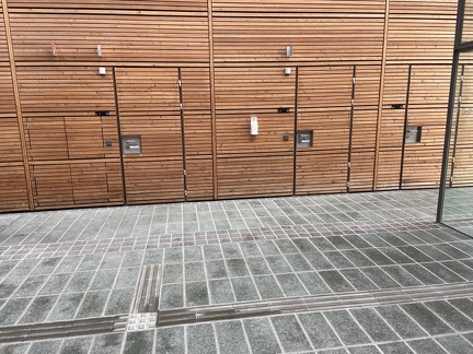 Behinderten WC Pichling Wand vorher