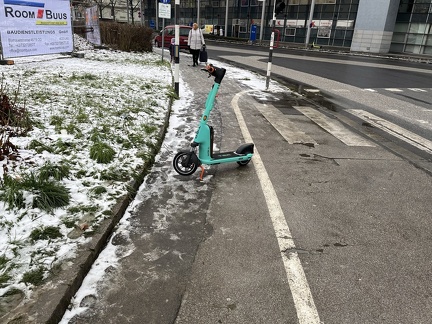 E-Scooter bei Bulgariplatz BFI 15-12-2022