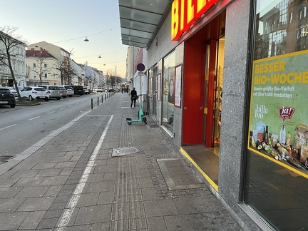 E-Scooter Wiener Straße 57 bei Billa 21-02-2023