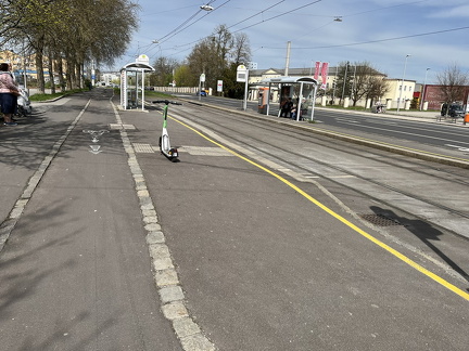 E-Scooter Wiener Straße bei Eurospar 29-03-2024