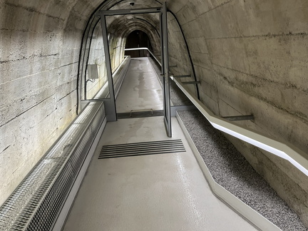 Feuerschutztür richtung Lift nachher